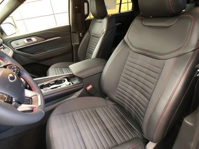 new 2025 Ford Explorer car, priced at $50,678