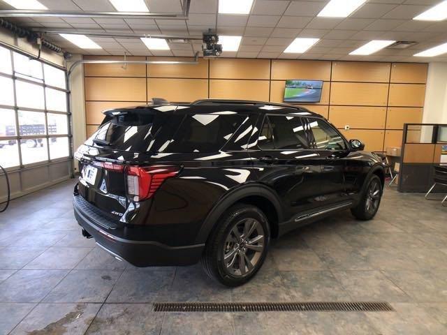 new 2025 Ford Explorer car, priced at $50,555