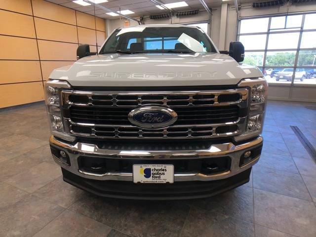 new 2025 Ford F-250 car, priced at $58,433