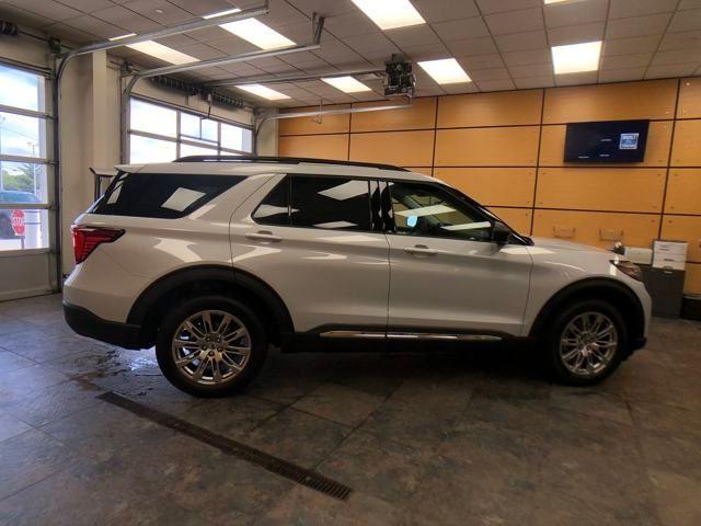 new 2025 Ford Explorer car, priced at $47,462