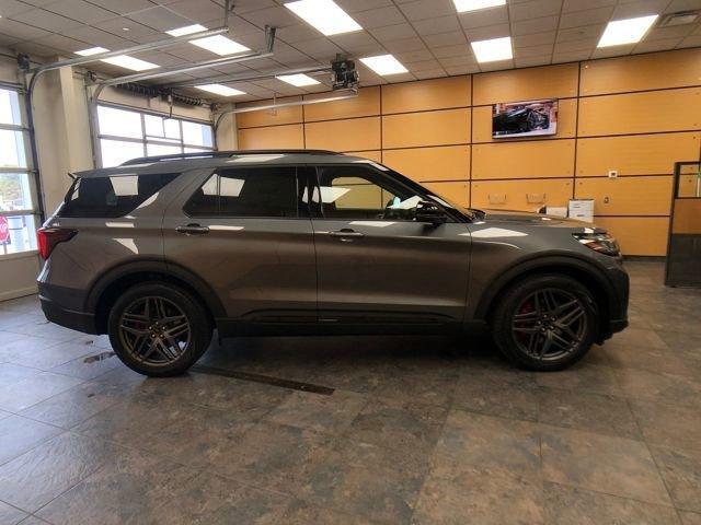 new 2025 Ford Explorer car, priced at $60,683
