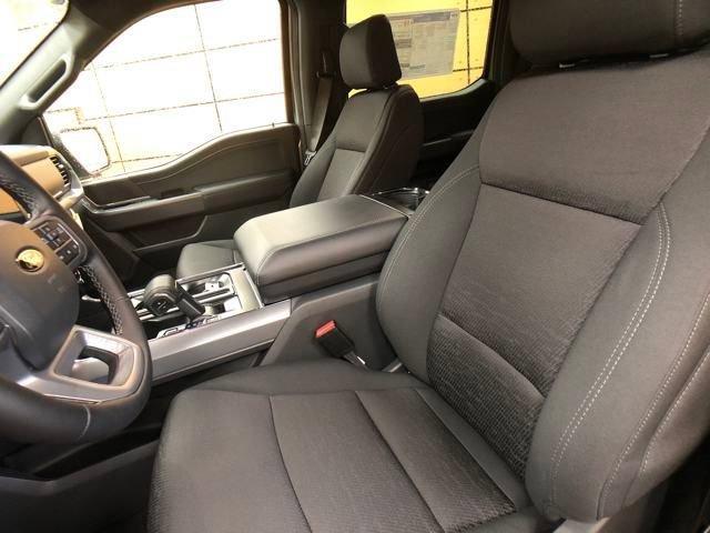 new 2025 Ford F-150 car, priced at $54,032