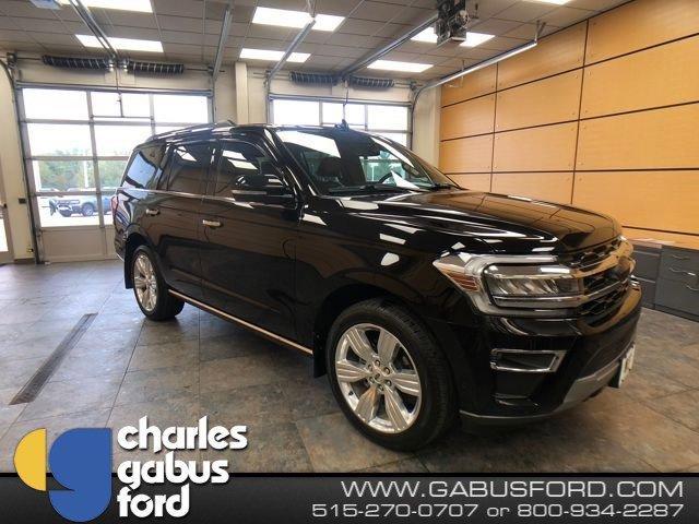 used 2022 Ford Expedition car, priced at $52,312