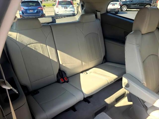 used 2016 Chevrolet Traverse car, priced at $12,900