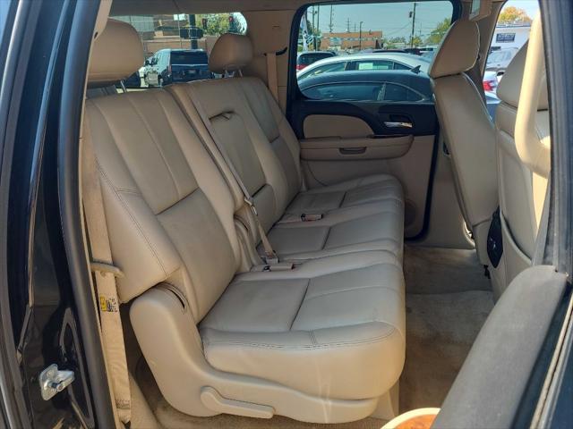 used 2007 Chevrolet Suburban car, priced at $15,900