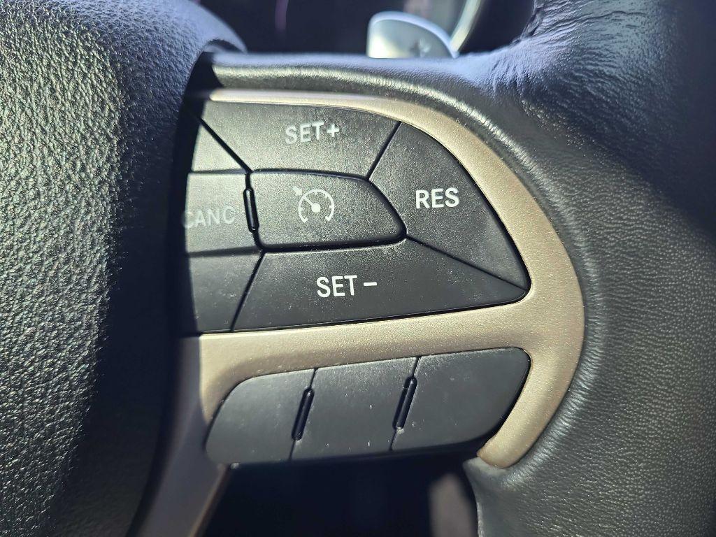 used 2015 Jeep Grand Cherokee car, priced at $12,777