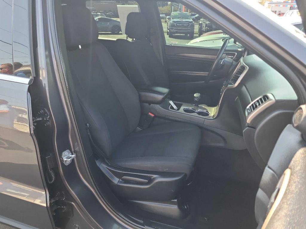 used 2015 Jeep Grand Cherokee car, priced at $12,777