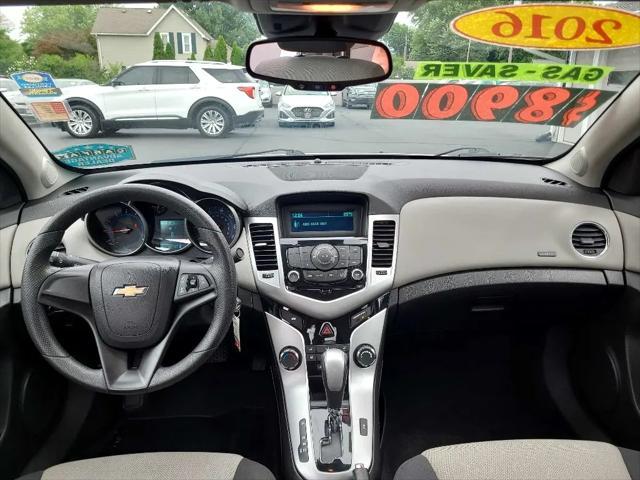 used 2016 Chevrolet Cruze Limited car, priced at $8,900