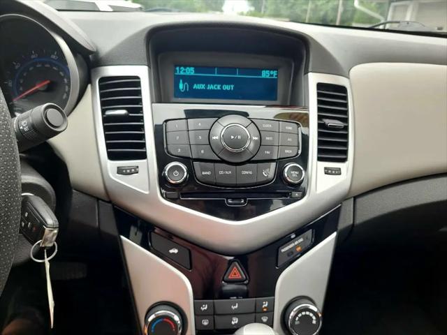 used 2016 Chevrolet Cruze Limited car, priced at $8,900