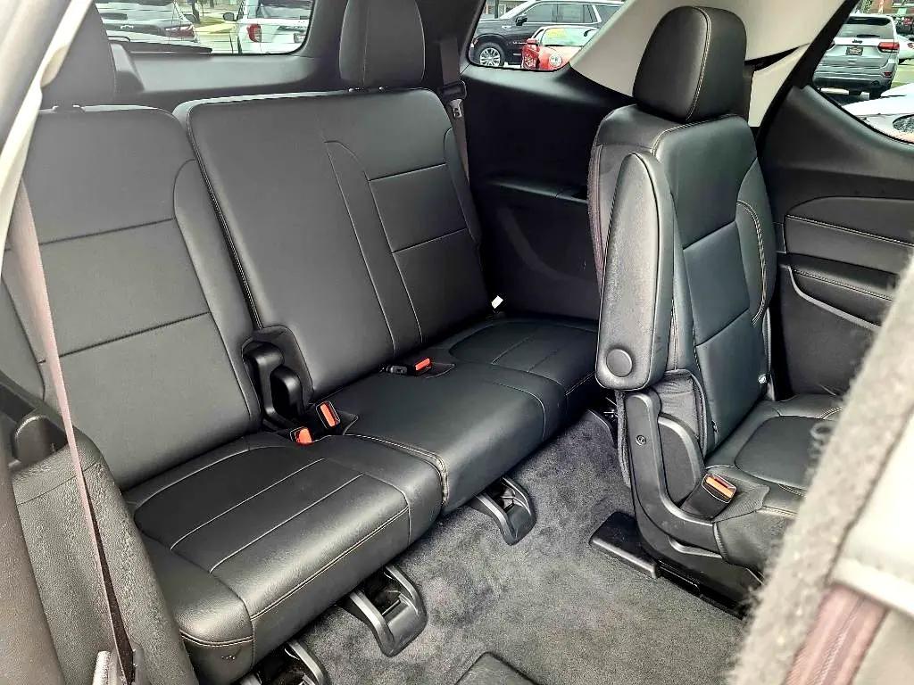 used 2019 Chevrolet Traverse car, priced at $23,900