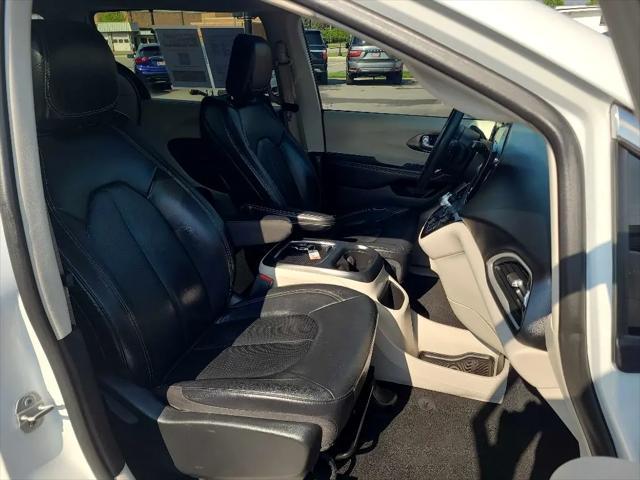 used 2022 Chrysler Pacifica car, priced at $22,900