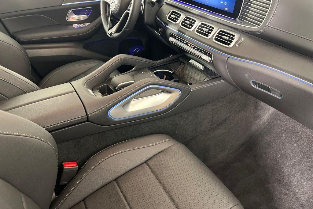 used 2025 Mercedes-Benz GLE 450 car, priced at $73,994