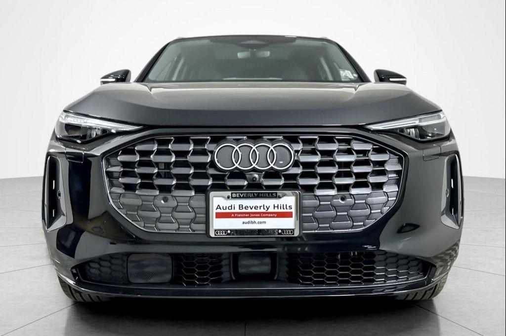 new 2025 Audi Q5 car, priced at $61,890