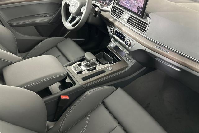 new 2025 Audi Q5 car, priced at $69,385