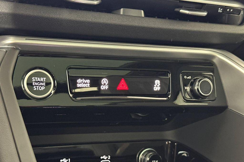 new 2025 Audi Q5 car, priced at $61,890