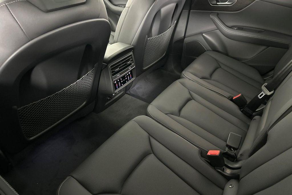 new 2026 Audi Q7 car, priced at $78,105