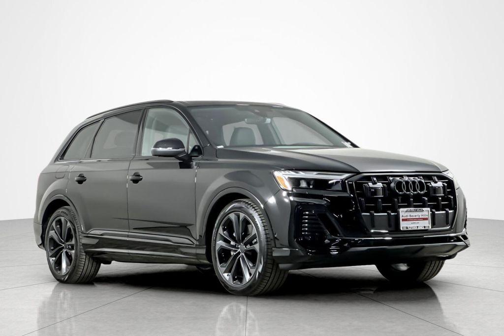 new 2026 Audi Q7 car, priced at $78,105