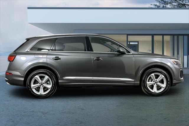 new 2025 Audi Q7 car, priced at $69,670