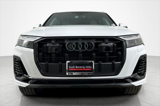 new 2025 Audi Q7 car, priced at $75,160