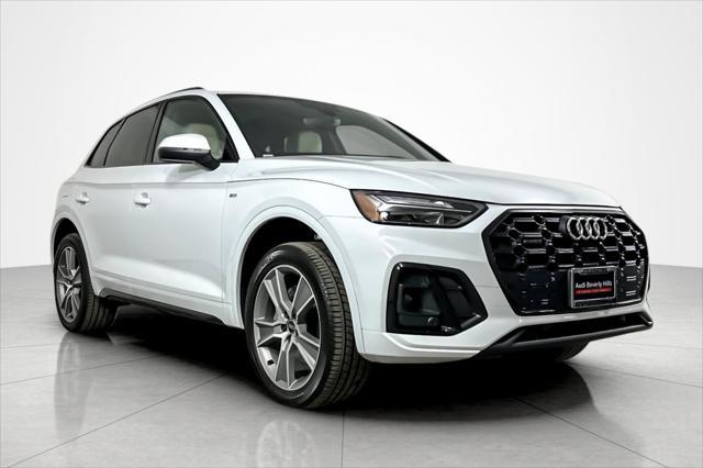 new 2025 Audi Q5 car, priced at $53,845