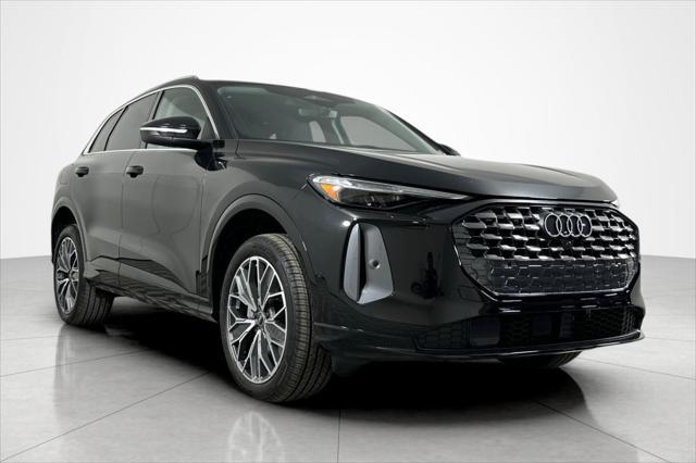 new 2025 Audi Q5 car, priced at $60,960