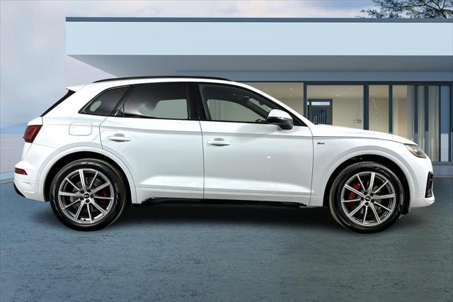 new 2024 Audi Q5 car, priced at $70,185