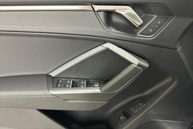 new 2025 Audi Q3 car, priced at $45,975