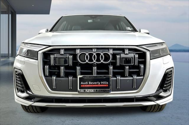 new 2025 Audi Q7 car, priced at $65,370