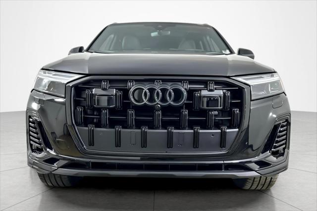 new 2025 Audi Q7 car, priced at $77,460