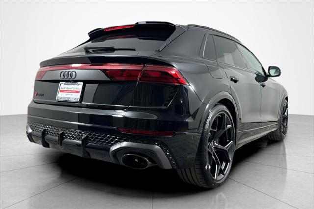 new 2025 Audi RS Q8 car, priced at $150,390