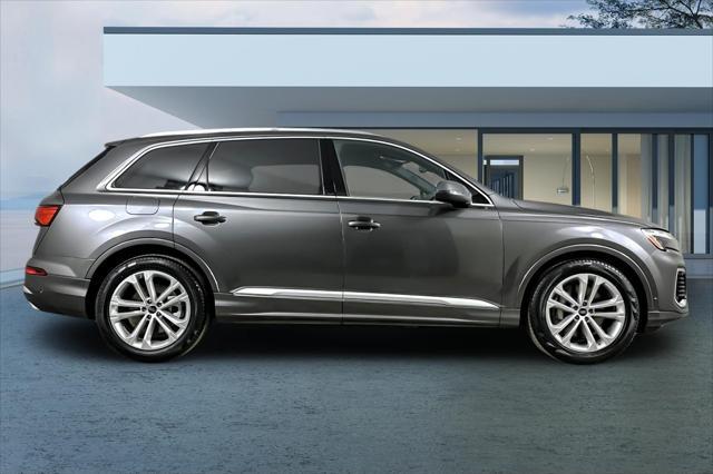 new 2025 Audi Q7 car, priced at $82,155