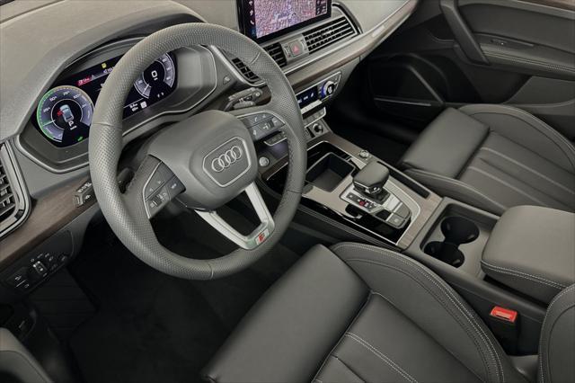 new 2025 Audi Q5 car, priced at $69,160