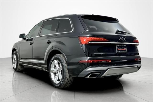 new 2025 Audi Q7 car, priced at $69,670