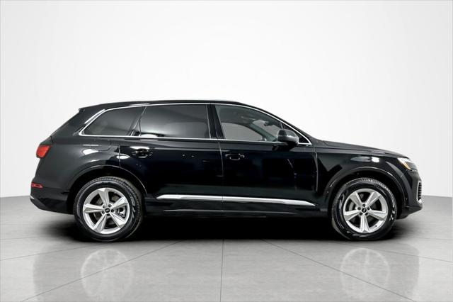 new 2025 Audi Q7 car, priced at $69,670