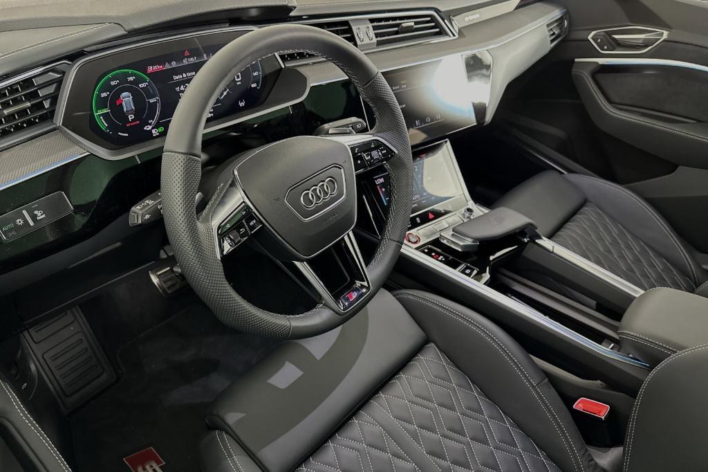 new 2024 Audi SQ8 e-tron car, priced at $97,020