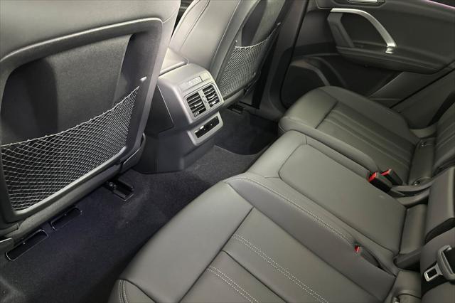 new 2025 Audi Q5 car, priced at $60,290