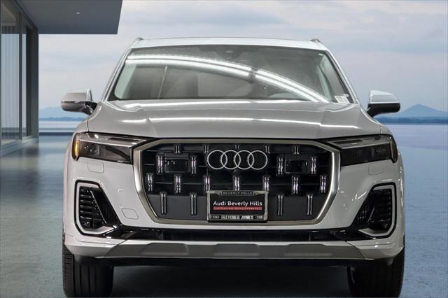 new 2025 Audi Q7 car, priced at $69,670