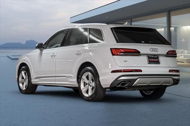 new 2025 Audi Q7 car, priced at $69,670