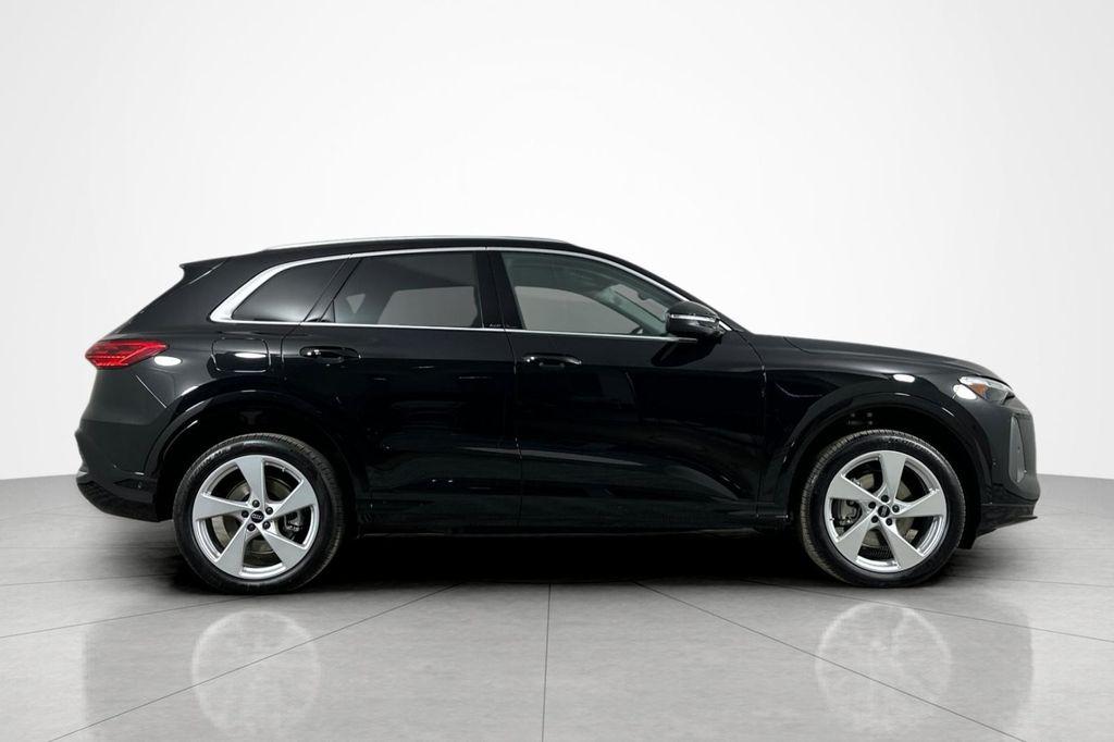 new 2025 Audi Q5 car, priced at $60,290