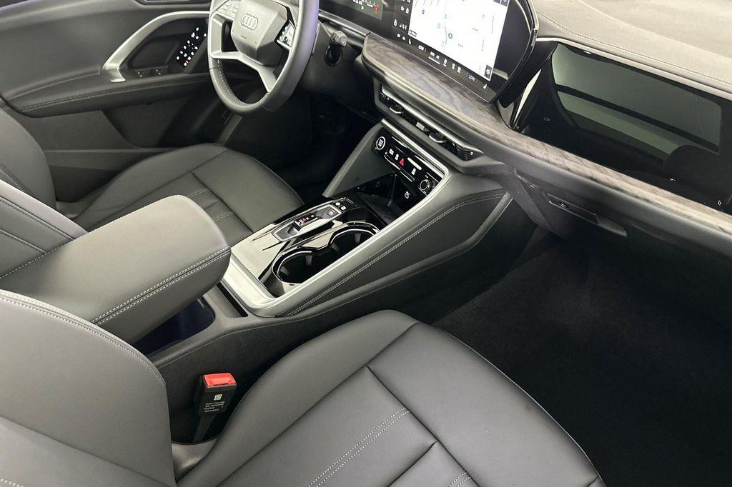 new 2025 Audi Q5 car, priced at $60,290