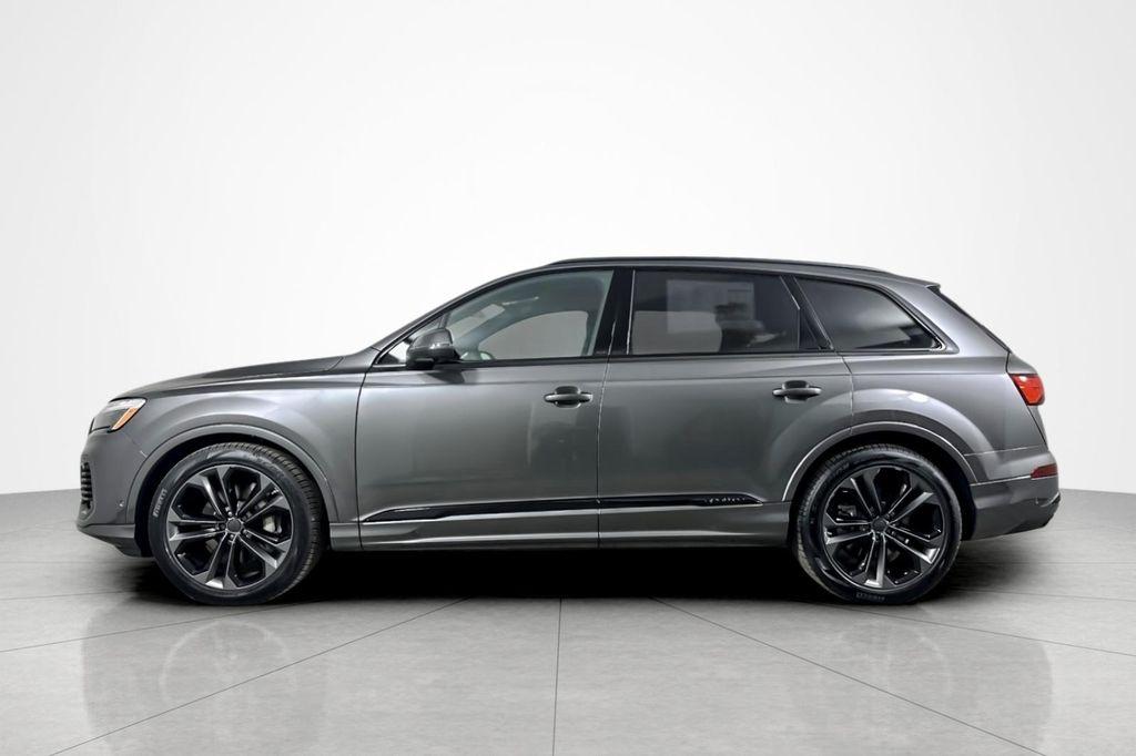 new 2026 Audi Q7 car, priced at $78,105
