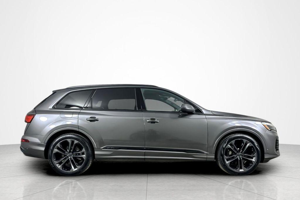 new 2026 Audi Q7 car, priced at $78,105