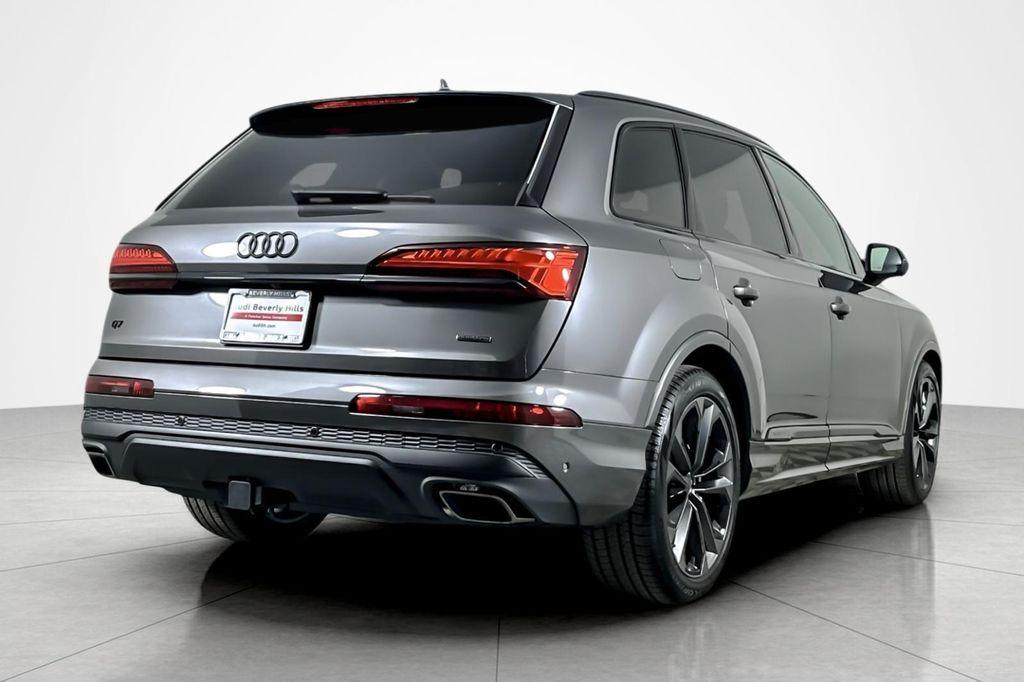 new 2026 Audi Q7 car, priced at $78,105