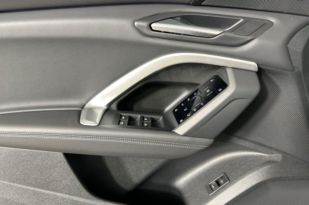 new 2025 Audi Q5 car, priced at $57,625