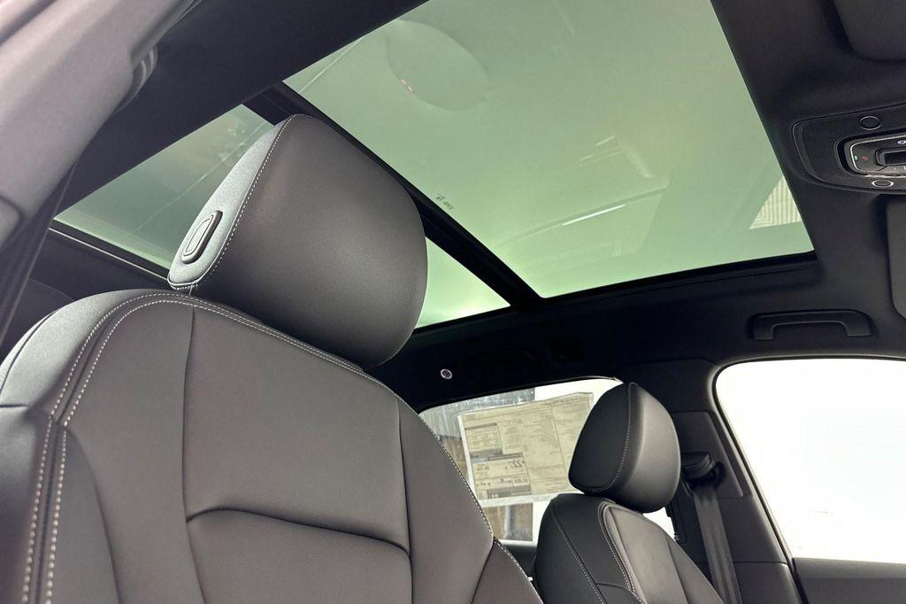 new 2026 Audi Q7 car, priced at $70,470