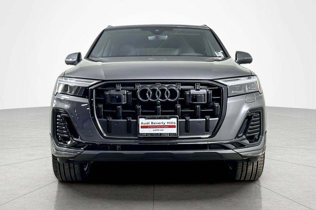 new 2026 Audi Q7 car, priced at $70,470