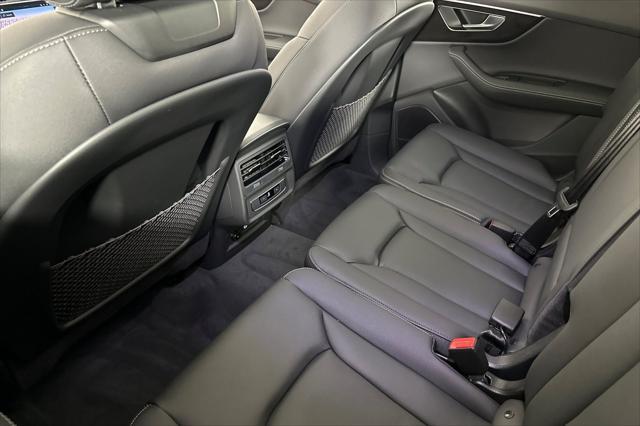 new 2025 Audi Q7 car, priced at $72,970
