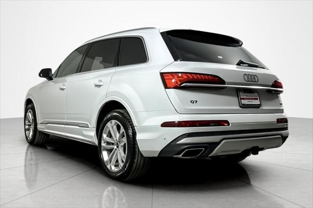 new 2025 Audi Q7 car, priced at $72,970