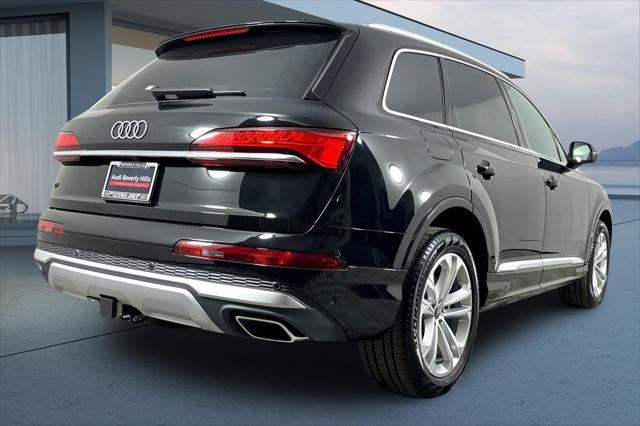 new 2025 Audi Q7 car, priced at $75,510