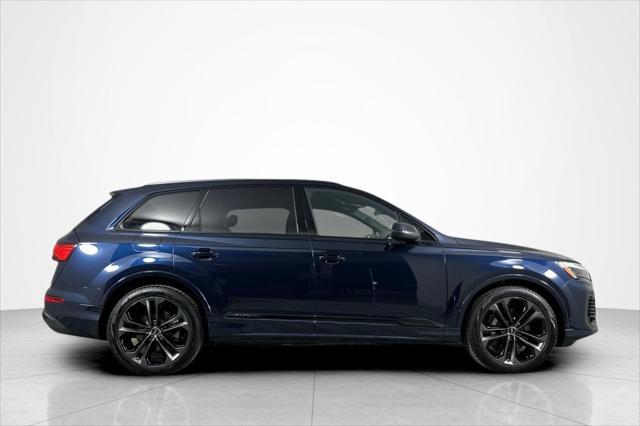 new 2025 Audi Q7 car, priced at $77,305